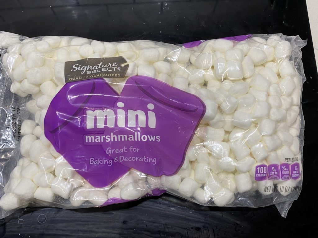 Mini jet-puffed marshmallows