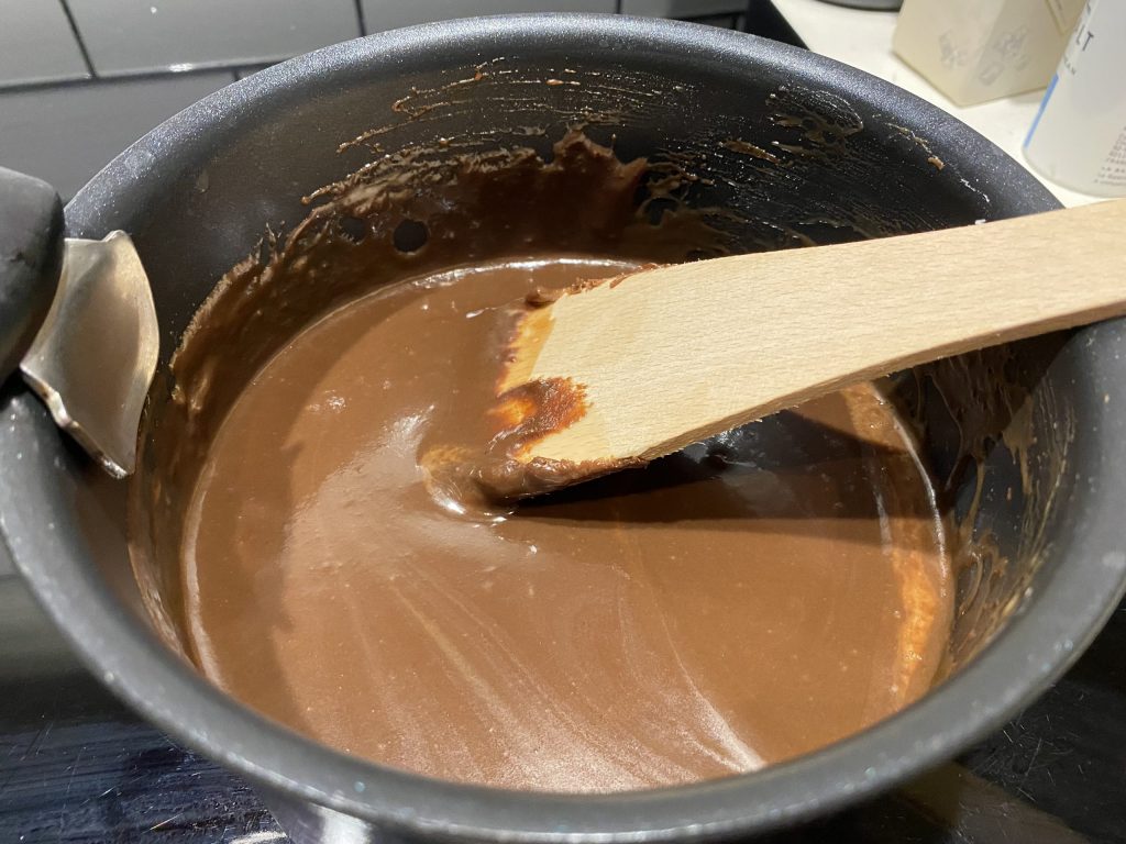 Making the brigadeiro icing
