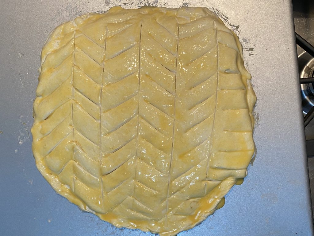 Cutting the pattern into the puff pastry