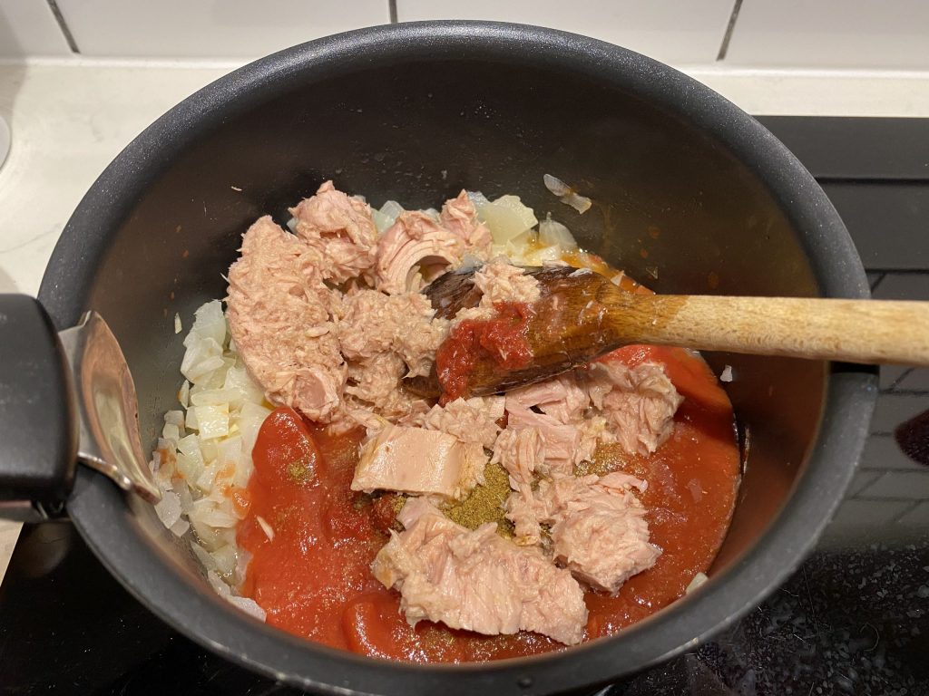 Tuna and tomato filling