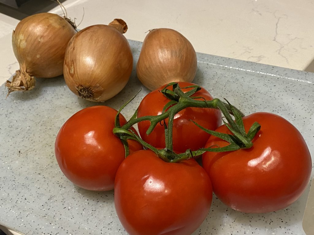 Fresh onions and tomato