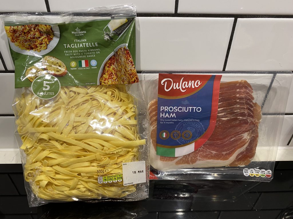 Fresh pasta and prosciutto
