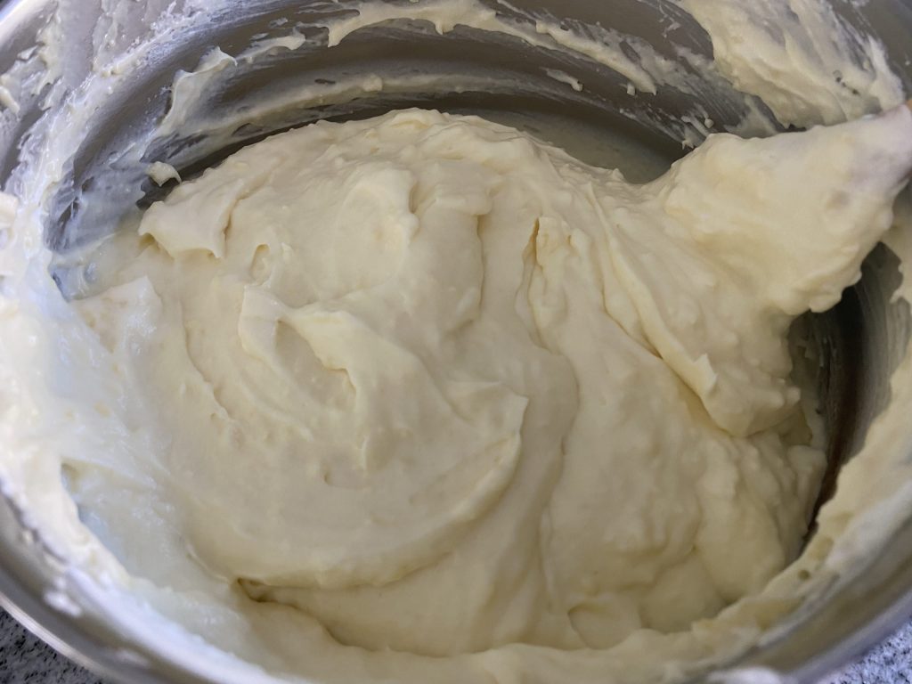 Making the cream filling