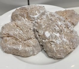 Ricciarelli biscuits